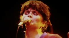 Singer Linda Ronstadt Loses Her Voice, Diagnosed With Parkinson's