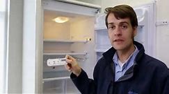 What temperature should my fridge be & is it auto-defrost?