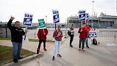 Live updates: United Auto Workers, UAW, go on strike against GM, Ford and Stellantis