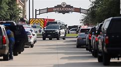 What photo from the scene tells us about the Texas mall shooter