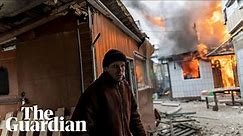 Ukraine shelling: residents and journalists in Irpin run from Russian bombardment