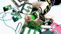 Avril Lavigne - Smile (Official Music Video)
