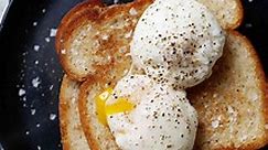 The Easiest Way to Make Poached Eggs Is in The Microwave