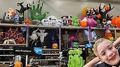 New 2021 Lowe's Halloween Family Store Walkthrough!