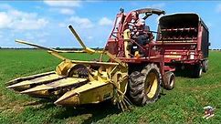New Holland 1880 Forage Harvester Chopping Corn Silage