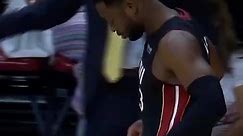 D-Wade gets standing ovation as he subs into his last home opener