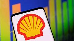 Shell profit beats estimates, announces $3.5B share buyback