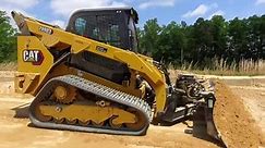 Cat® Skid Steer and Compact Track Loaders D3 Series | At Work