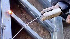 how to weld thin metal mesh #hotoweld #howtowelding #weldingart #weldingtutorials | Iron Welding Art