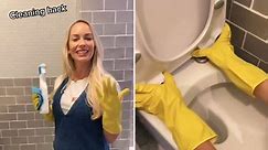 Mum-of-four boys shares simple way she REMOVES entire toilet seat to clean it