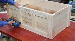 Great Idea On Pallet Woodworking Project // How to Make A Storage Chest From Recycled Wood