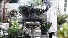 【ガーデニング】お庭をおしゃれに飾るガーデン雑貨や植木鉢
