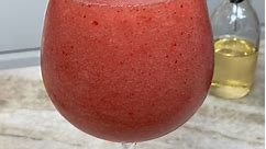 Strawberry wine slush | Tipsy Bartender