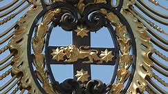 Portes du palais de Buckingham : vidéo de stock (100 % libre de droit) 5112851 | Shutterstock