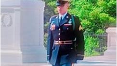 Guards at the Tomb of the Unknown Soldier, Arlington National Cemetery, USA#army #military #navy #soldier #honor #guard #arlington #respect #usa #america #foruyou #fyp #fypシ #fypシ゚viral | Arlington USA