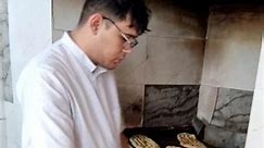 Baking Berber bread 🥖🥰Baking Berber bread by a Chinese man in Iran #bread#shorts