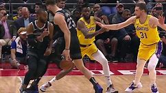Blake Griffin Misdirects Lakers Defense With Smooth Between-The-Legs Handles