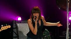 Shirley Manson & Christine Hynde(The Pretenders) "Only Happy When It Rains" (live)