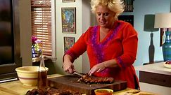 Anne Burrell&apos;s Dry-Rubbed Pork Ribs With Vinegar BBQ Sauce