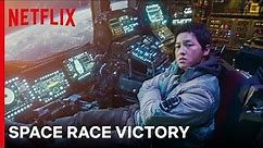 Full Speed Ahead 🚀 Spaceship Victory Crew Shows Off in Space | Space Sweepers | Netflix