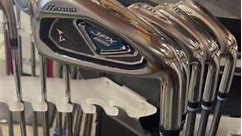 Mizuno JPX 825 4-Pw Iron Set RH 38.5" Graphite Stiff Shafts $570 Shipping available or Pick up Leland, IL.The engineers at Mizuno had one goal in mind when creating the JPX-825 irons, to make they the longest and most forgiving iron that Mizuno has ever created. To do this they designed the irons to deliver exceptional ball speed and explosive distance. The goal was to create an extremely thin and hot face that was able to utilize what Mizuno calls MAX COR technology. The Coefficient of Restitut