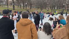 Couple gets married on Boston's Frog Pond