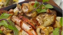 FOOD SPOTS NEAR MASJID AL NABAWI! Taiba Centre, Madinah 📍#medina #masjidalnabawi #foodtour #zaitoonrestaurant #seaspice #albaik #madinah #islam #umrah #foodspots #foryou #viral #trending #halalmunchies #foodreview #halalfood #explore #reels #foodie #halal #thatisamunch #foodinmadinah | Halal Munchies Reviews