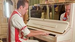 Just another Main Street classic tune from Grayson 🎹⚾️ @MLB #Disney #DisneyParks #DisneyWorld #Baseball #Piano #Grayson #DisneyCastLife #MLB