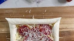 Here is the fastest way to make a cheese stuffed crust Pizza. Remember Cheese is everything. Cooking time in a normal oven is 20 minutes on 190. #schoollunchbox #pizza #pizzasnack #stuffedcrust #lunchinspo #lunch | School Lunch Box