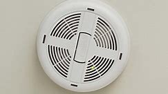 How to Correctly Put Up a Smoke Detector on Lath & Plaster Ceilings