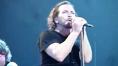 Relix - Pearl Jam playing Pink Floyd for your Tuesday