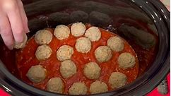 The best way to make spaghetti & meatballs! 🍝 #crockpot #yum #easyrecipe #pasta #spaghetti #italianfood #easyrecipes