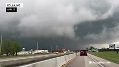 Tornado-warned supercell drifts past Missouri town