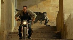 Chris Pratt Menunggang Triumph Scrambler di "Jurassic World Dominion", Hanya Tiga Unit di Dunia
