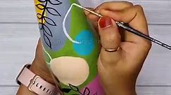 A very beautiful and easy bottle painting idea