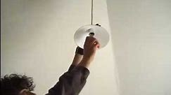 How to Change your household lightbulbs