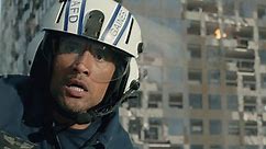 San Andreas - Watch Dwayne The Rock Johnson in this...