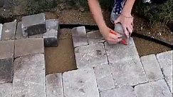 Build A Paver Patio With Curves And Border