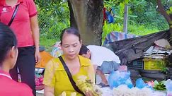 Harvesting Bananas goes to the market sell - Daily Life