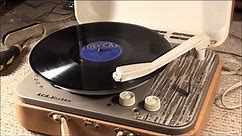 1960 RCA Victor 1-Tube Record Player