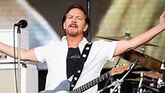 Pearl Jam Covers Pink Floyd's "Brain Damage" at Minnesota Concert
