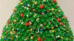 Did a Christmas Tree cake. 🎄 #xmas #tree #cake #cakedecorating #christmastree #christmas #happyholidays #merrychristmas | Josué Luciano