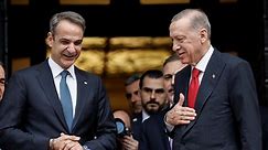 Mitsotakis-Erdogan: Greece and Turkey must live in peace