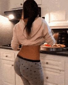 3 Naked Milfs Dancing In Kitchen