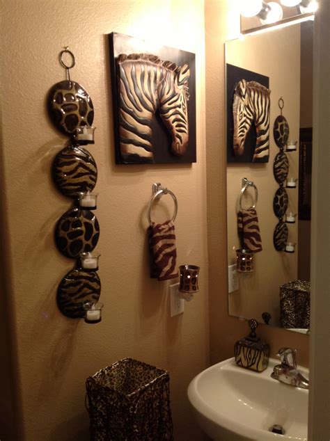 African-themed Bathroom Decor