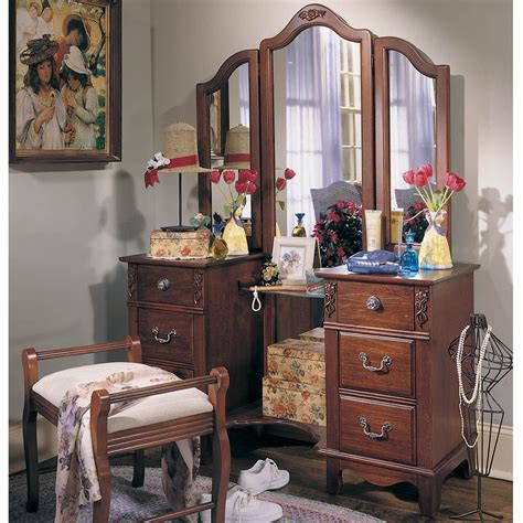 Antique Bedroom Vanity Sets