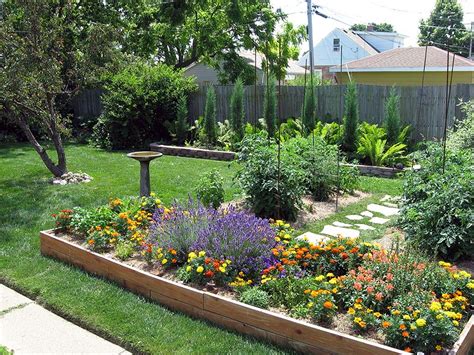 Back Yard Idea Garden