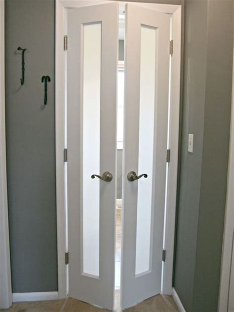 Bathroom Door Ideas for Small Spaces