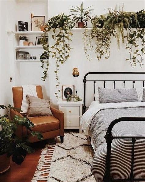 Bedroom Decor with Plants