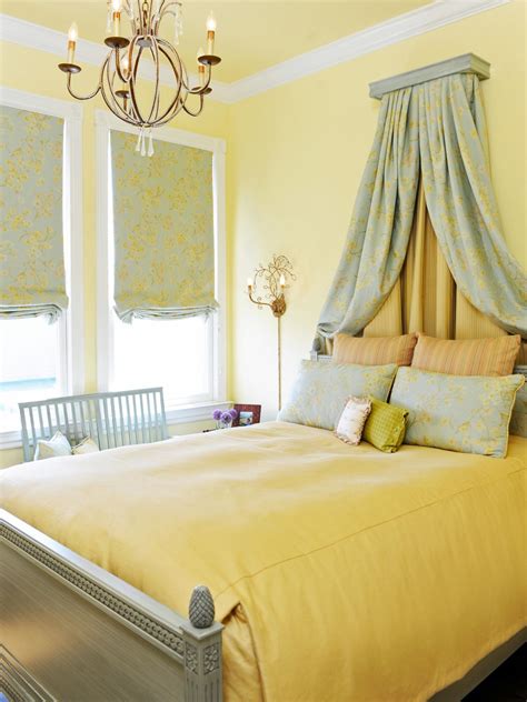 Bedroom Ideas with Yellow Walls